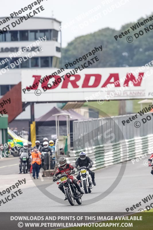 Vintage motorcycle club;eventdigitalimages;mallory park;mallory park trackday photographs;no limits trackdays;peter wileman photography;trackday digital images;trackday photos;vmcc festival 1000 bikes photographs